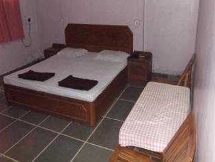 Hotel Indrayani Alandi Экстерьер фото